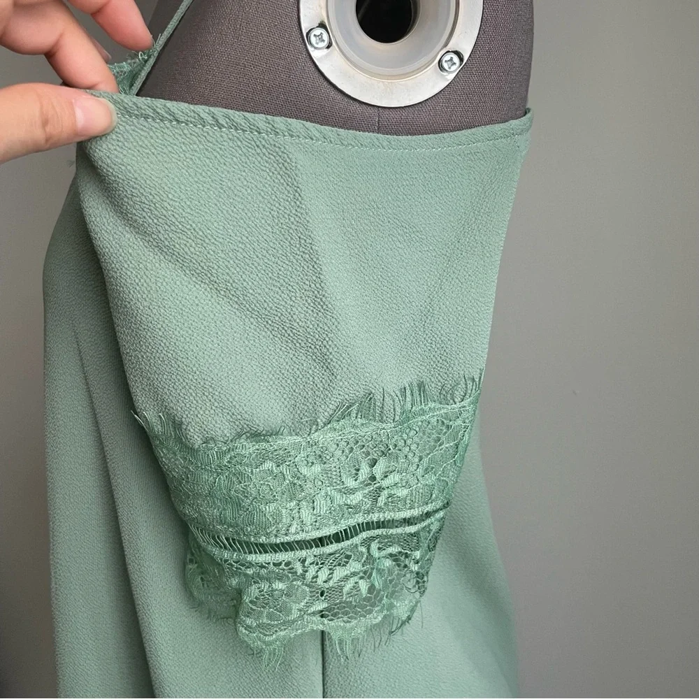 Paper crane pastel green cold shoulder top size small - Picture 5 of 8